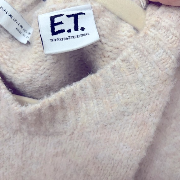 ZARA E.T. Limited edition sweater. - Picture 4 of 5